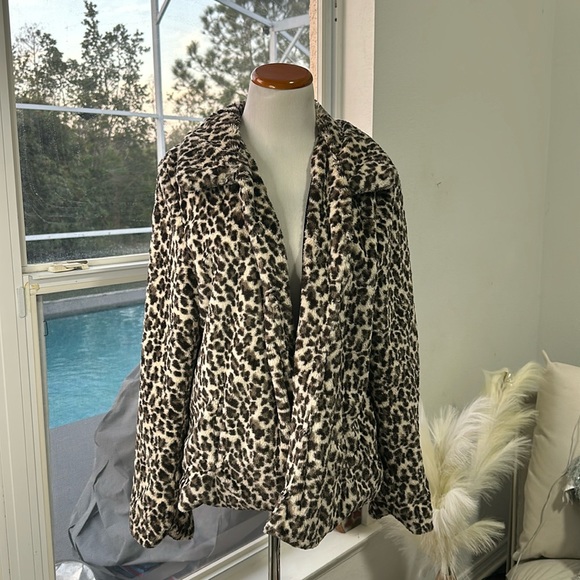 Betsy Johnson faux leopard jacket - Picture 1 of 3